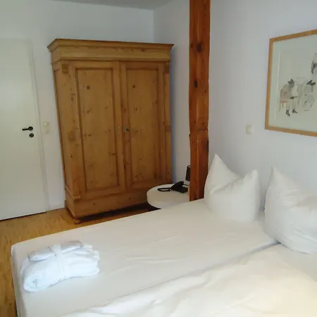 Seehotel Am Neuklostersee Hotel 4*